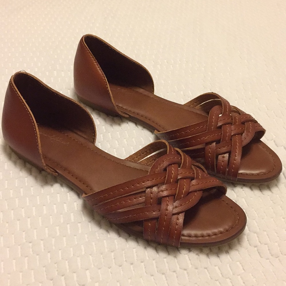 Cognac sandals
